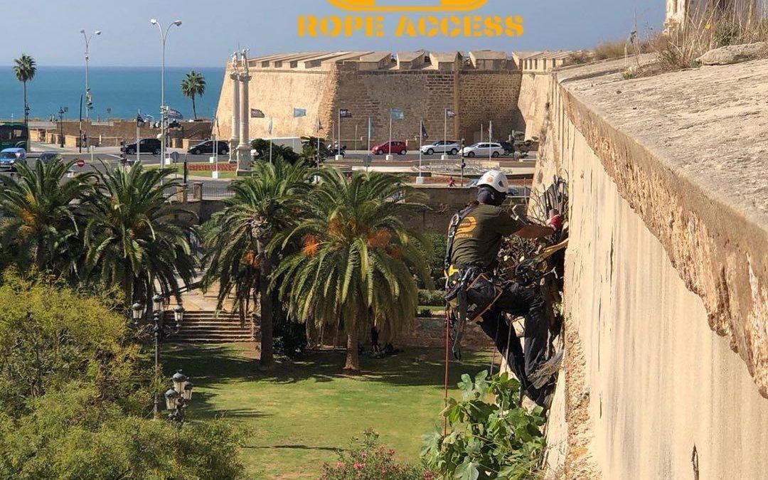 Preservando la Historia: Trabajos en Altura en Edificios Históricos de Cádiz